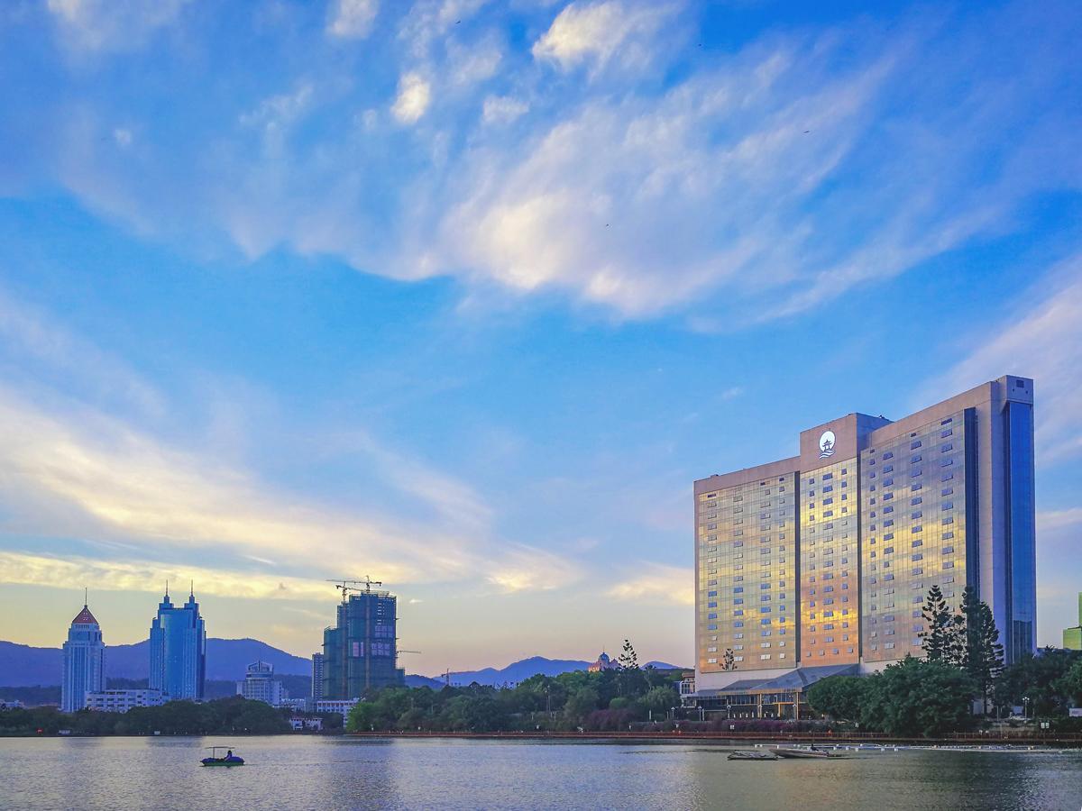 Fuzhou Lakeside Hotel Экстерьер фото