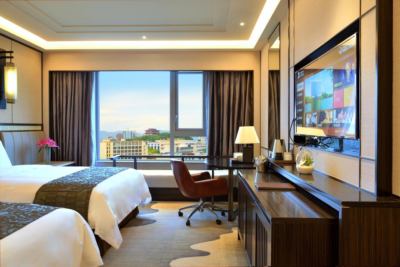 Fuzhou Lakeside Hotel Экстерьер фото